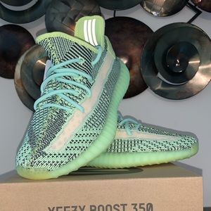 ***SOLD*** Yeezy Boost 350
